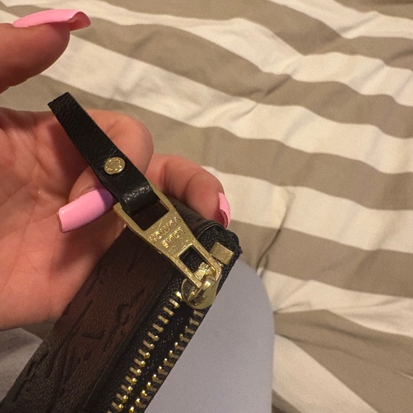 Card pouch - Picture 3 of 7